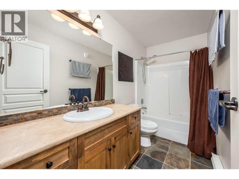 720 Monashee Court, SilverStar, photo 32