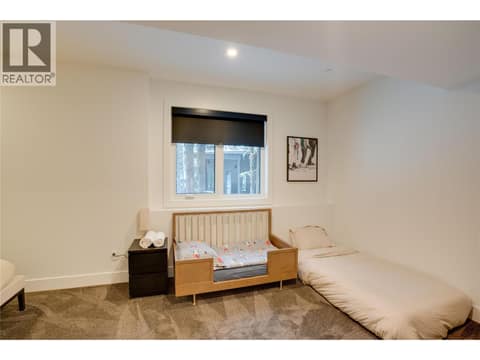 Kid's Bedroom