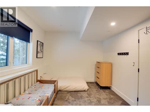 Kid's Bedroom