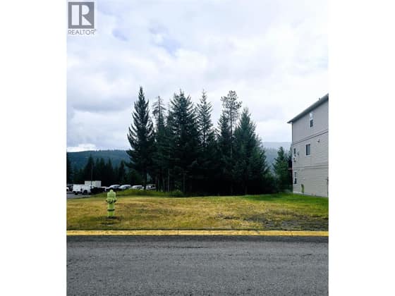 12 CARIBOO Drive