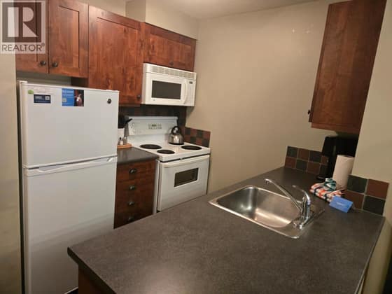 2070 Summit Drive Unit# 406