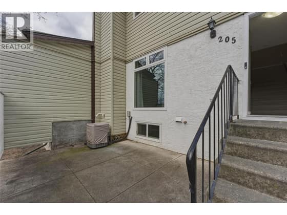 2100 43 Avenue Unit# 205