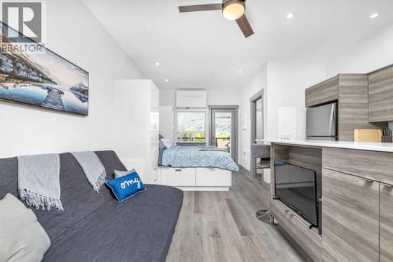 2555 Lakeshore Road Unit# 406