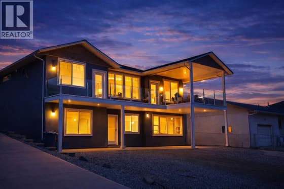 4026 Oleander Drive