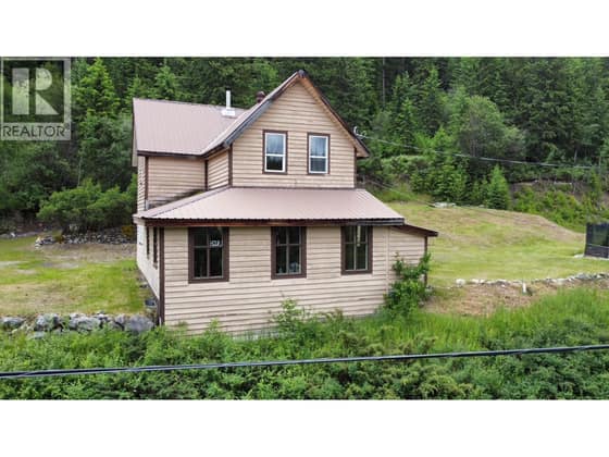 456 Long Lake Avenue