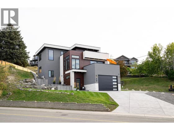 887 Fernie Road