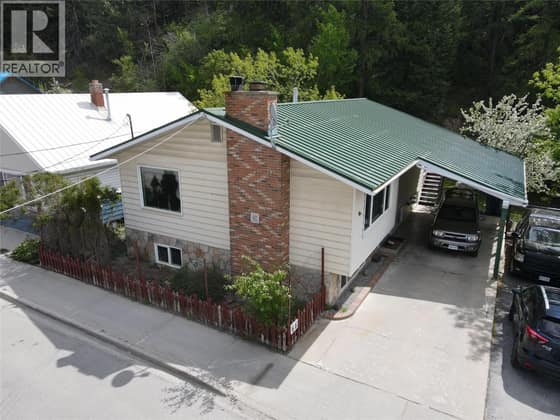 66 WALLINGER Avenue