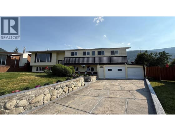 1705 Slocan Crescent