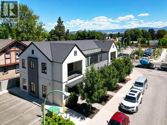 480 Royal Avenue
