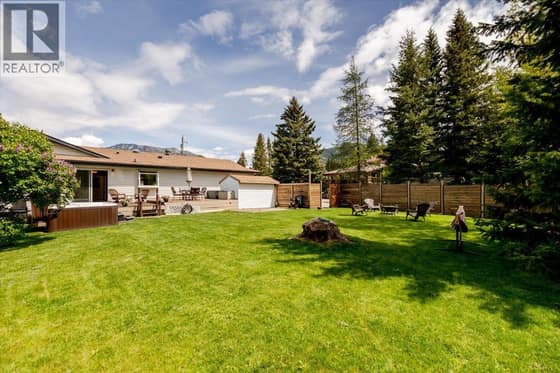 39 ELKVIEW Drive