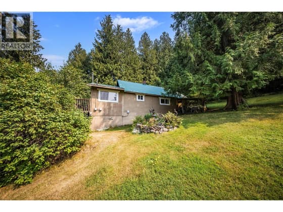 1562 Arrow Lakes Drive