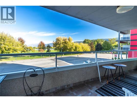 86 Lakeshore Drive Unit# 202