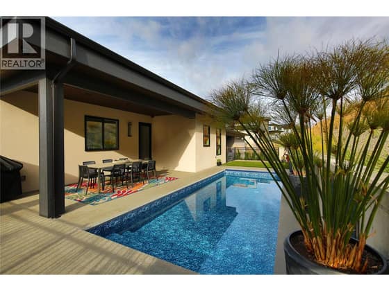 9839 Beacon Hill Crescent