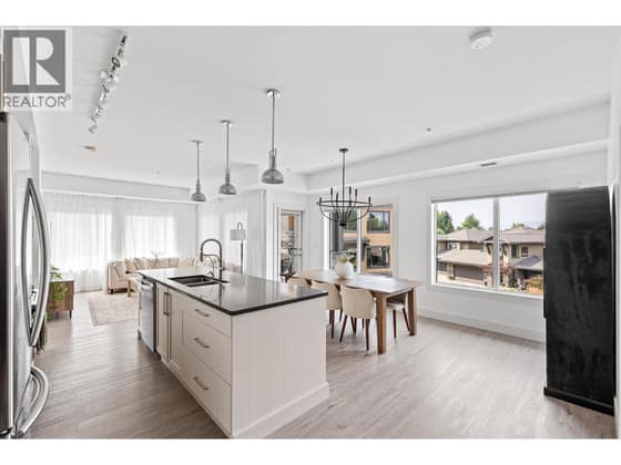 4380 Lakeshore Road Unit# 206