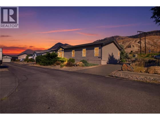 768 SHUSWAP  E Road Unit# 24