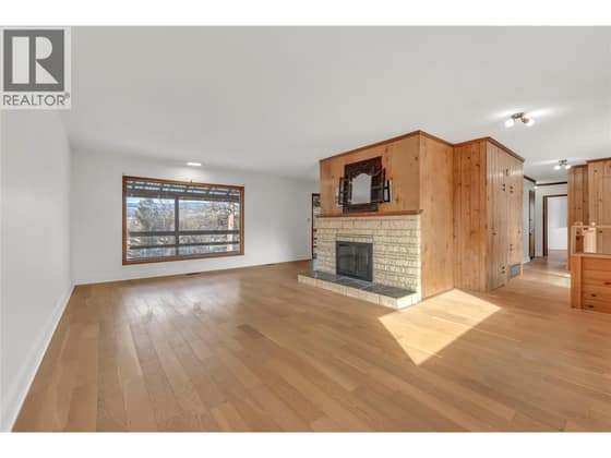 379 MAYNE Avenue