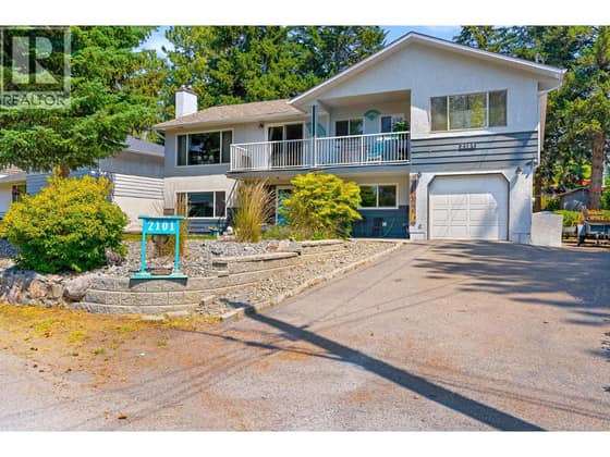 2101 GILLIS Crescent