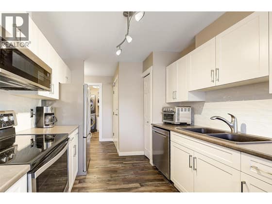 3842 Gordon Drive Unit# 216