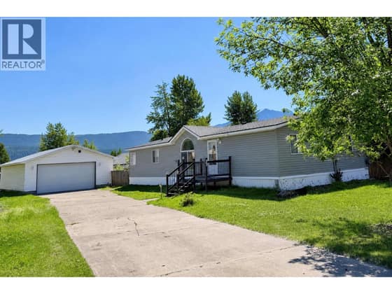 33 Dawson Crescent
