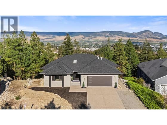 2308 Lillooet Crescent
