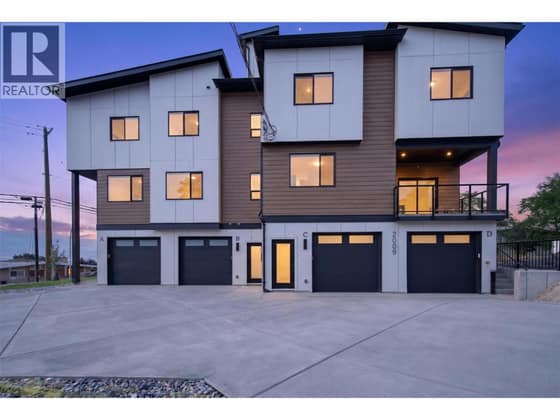 2009 39 Avenue Unit# 4
