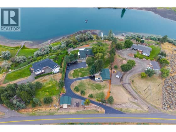 3892 Shuswap Road E