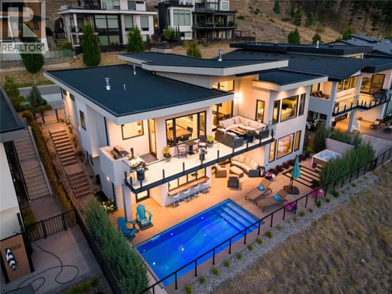 538 Clifton Court