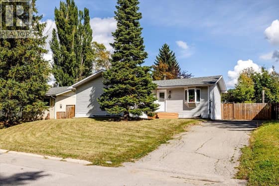 4 Ridgemont Avenue