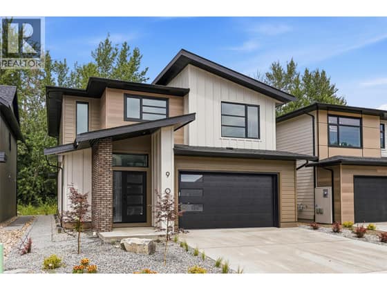 908 Bull Crescent