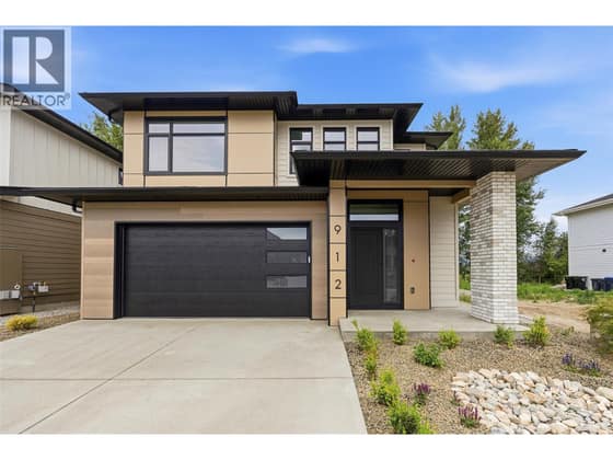 912 Bull Crescent