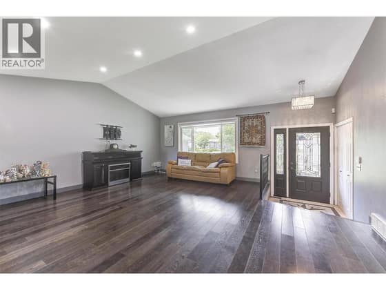 1852 Crossglen Court
