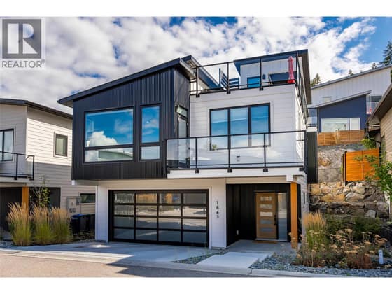 1863 Grey Owl Court