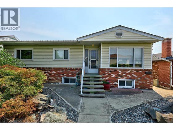 1019 Moncton Avenue