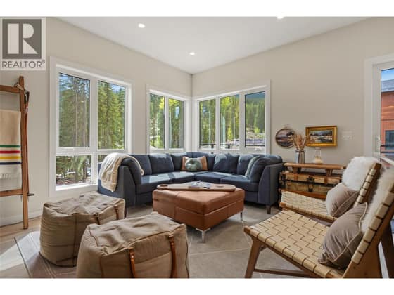 2116 Panorama Drive Unit# 206