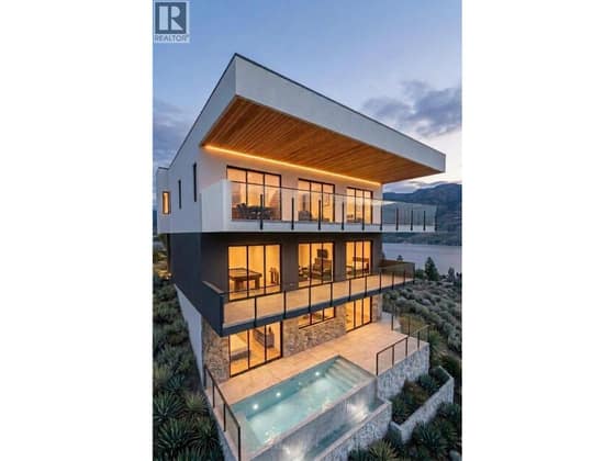 593 Vancouver Avenue