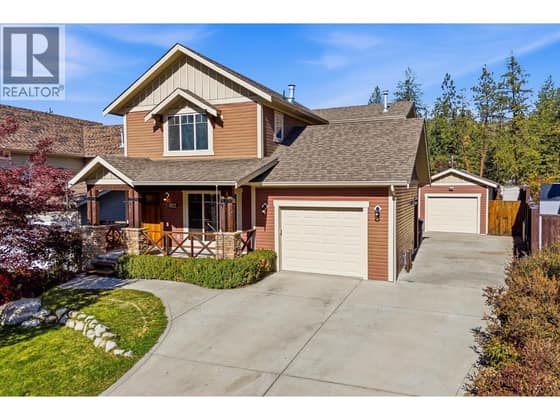 922 Paret Crescent