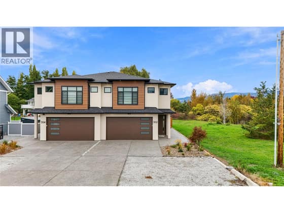 302 Sumac Road W