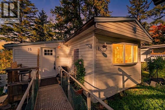 4137 Spallumcheen Drive Unit# 18