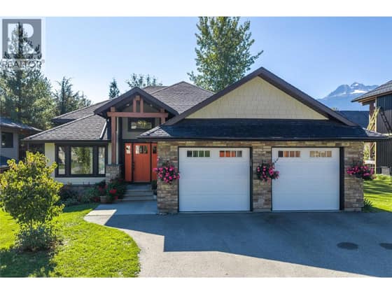 1915 Aspen Crescent