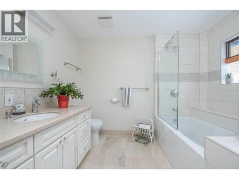 Master bed ensuite bathroom at 9292 Kokanee Road, Okanagan Landing, Vernon