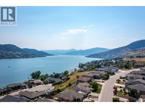 Photo 4 of 7130 Jasper Drive, Bella Vista, Vernon