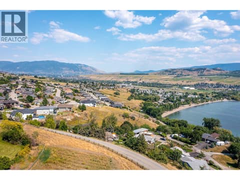 Photo 8 of 7130 Jasper Drive, Bella Vista, Vernon
