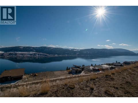 Photo 7 of 8836 Tavistock Road, Adventure Bay, Vernon
