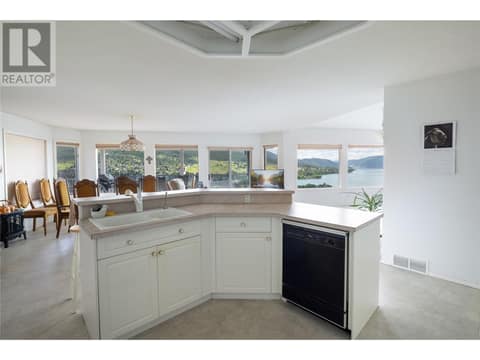 Large functional kitchen at 8827 Michael Drive, Middleton Mountain Coldstream