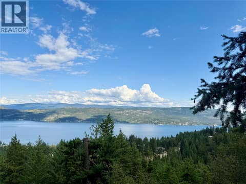 Photo 31 of 90 Crown Crescent, Okanagan North, Vernon