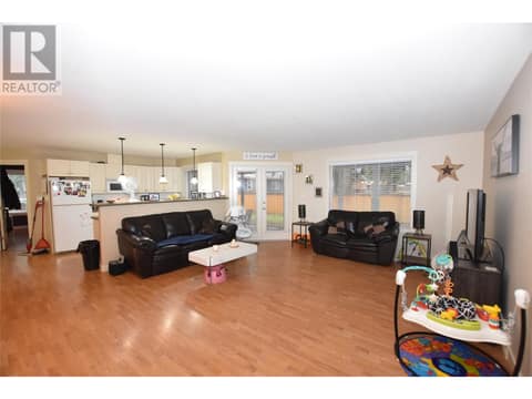 Photo 10 of 458 Ibis Avenue, Okanagan North, Vernon