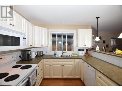 Photo 15 of 458 Ibis Avenue, Okanagan North, Vernon