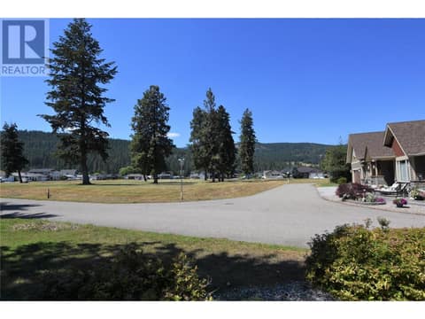 Overlooks greenspace at 458 Ibis Avenue, Okanagan North, Vernon
