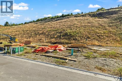Photo 14 of 410 Arrowleaf Rise, Middleton Mountain Coldstream