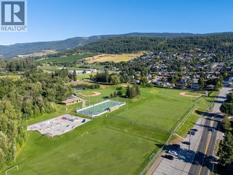 Photo 9 of 177 Sarsons Drive, Middleton Mountain Coldstream